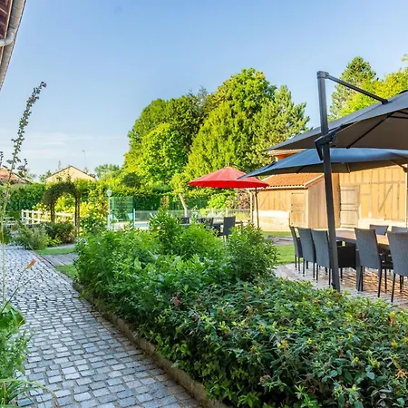 Les Oiseaux_a Avec Piscine Chauffee Дом отдыха *